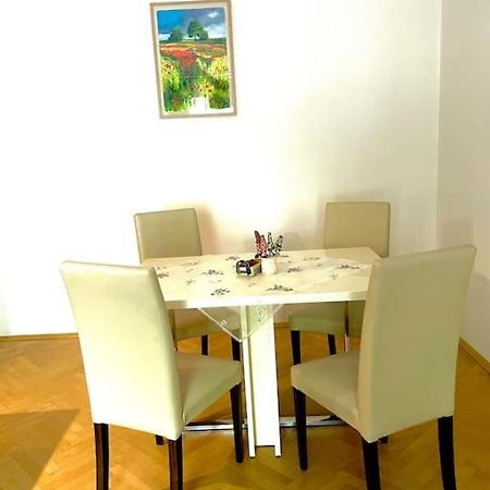 2,5 Izbovy Apartman V Ruzinove S Parkovanim Zdarma Bratislava Extérieur photo