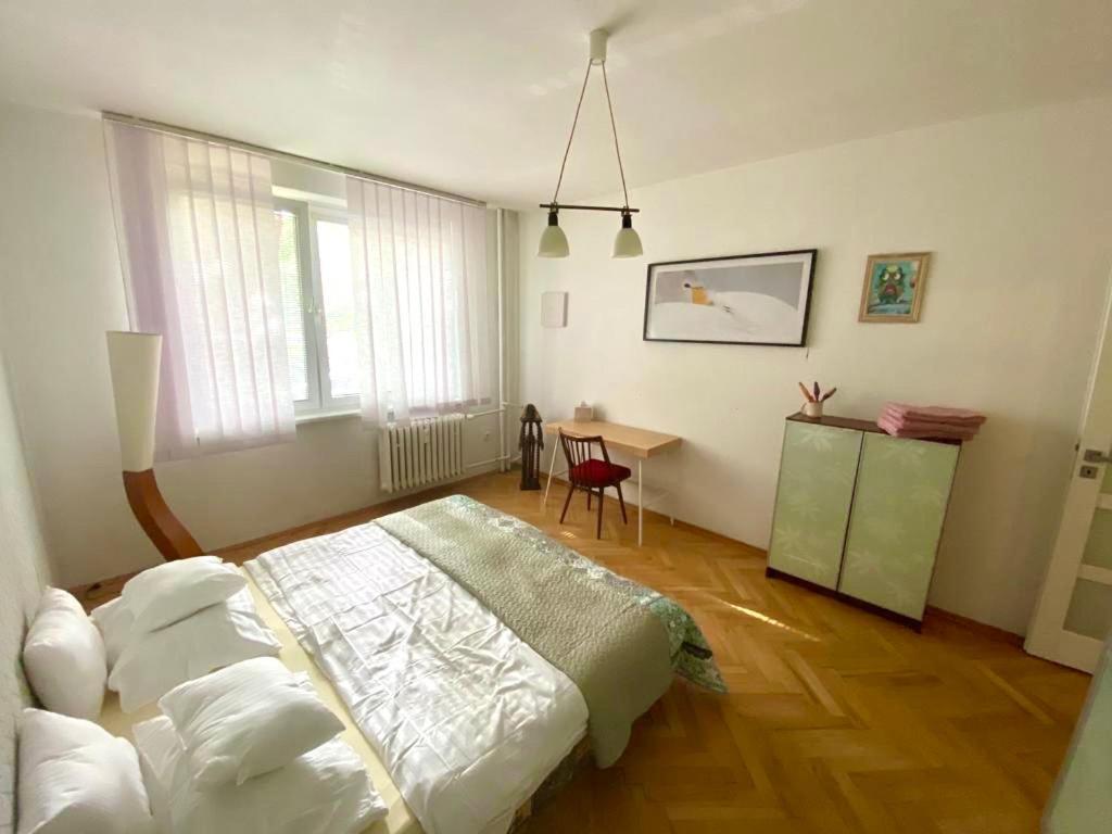 2,5 Izbovy Apartman V Ruzinove S Parkovanim Zdarma Bratislava Extérieur photo